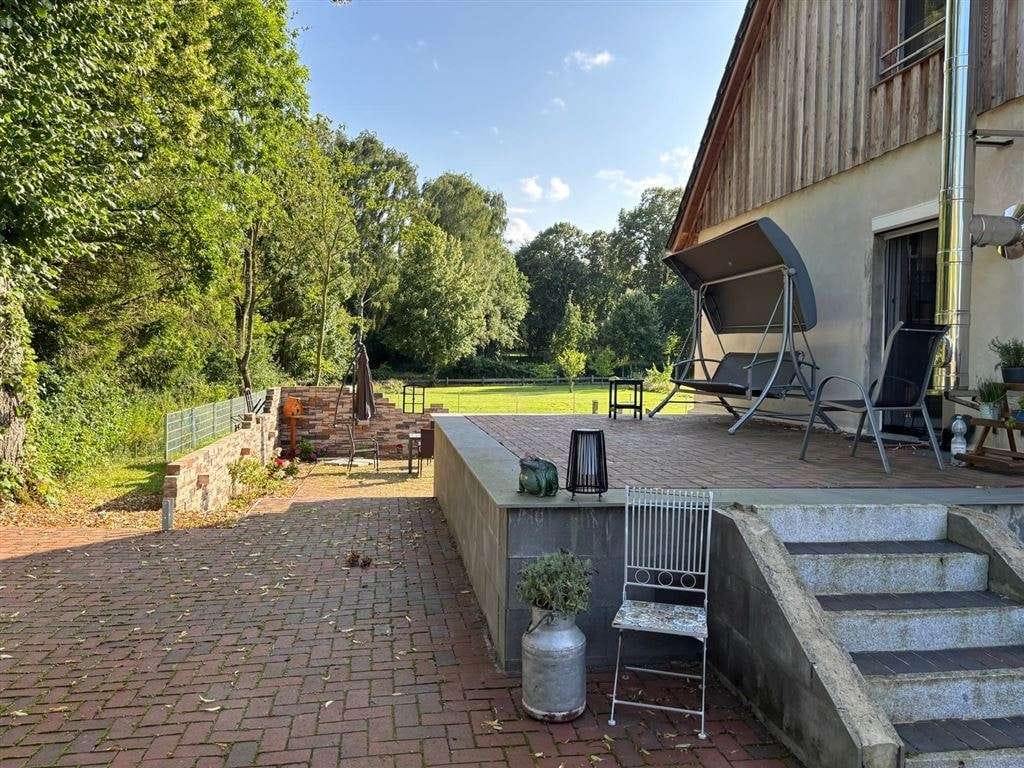Immobilie in Bützow - Einfamilienhaus  - Schlossblick, großem Grundstück und viel Nebengelass - Bild 3
