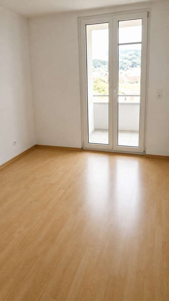 Immobilie in Klettgau - Gepflegte 2-Zimmer-Wohnung mit Balkon und Blick ins Grüne - Bild 4