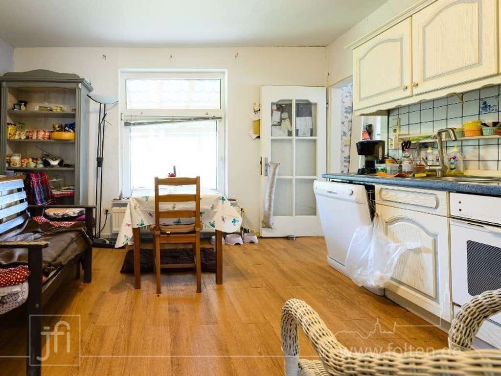 Immobilie in Jemgum - Wohnhaus mit zwei getrennten Wohnungen und großem Garten oder Baugrundstück - Bild 3