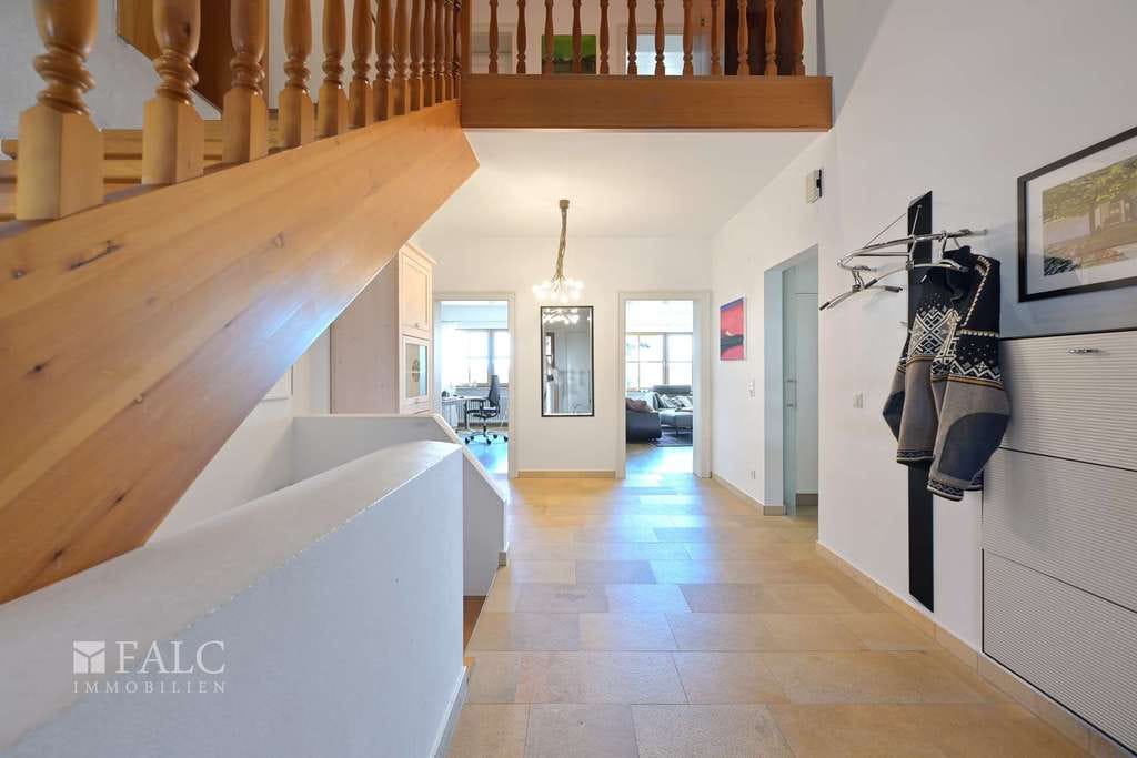 Immobilie in Kottgeisering - Exklusive Landhaus-Idylle mit unverbaubarem Blick ins Ampermoos - Bild 2