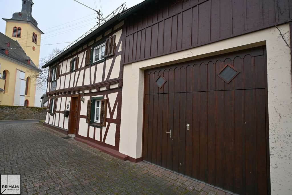 Immobilie in Boppard - Charmantes Fachwerkhaus mit neuer Technik, Scheune und großem Garten - Bild 2