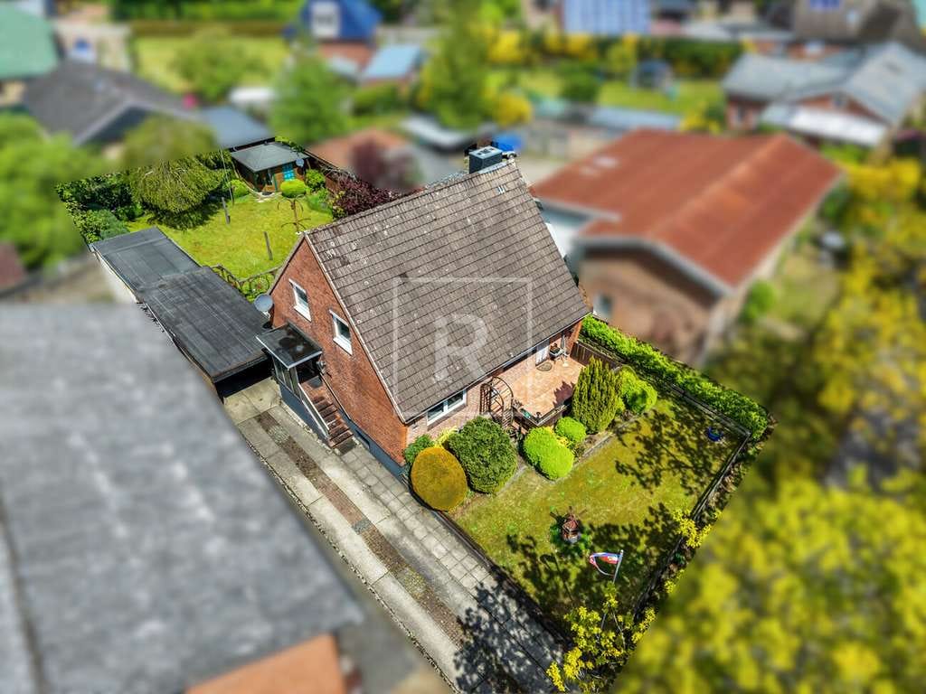 Immobilie in Aukrug - Einfamilienhaus mit 96,90 m² Wohnfläche und Vollkeller auf schönem Grundstück in Aukrug! - Bild 2