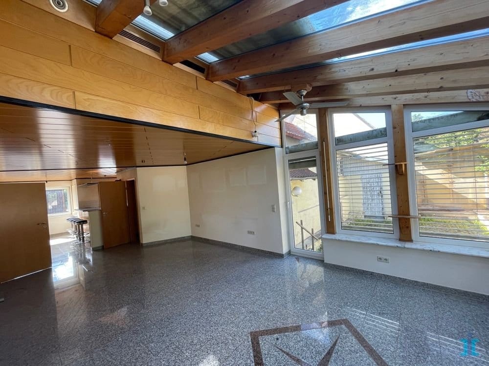 Immobilie in Ammerbuch - Großzügiges Einfamilienhaus mit ELW und schönem Grundstück - Bild 0