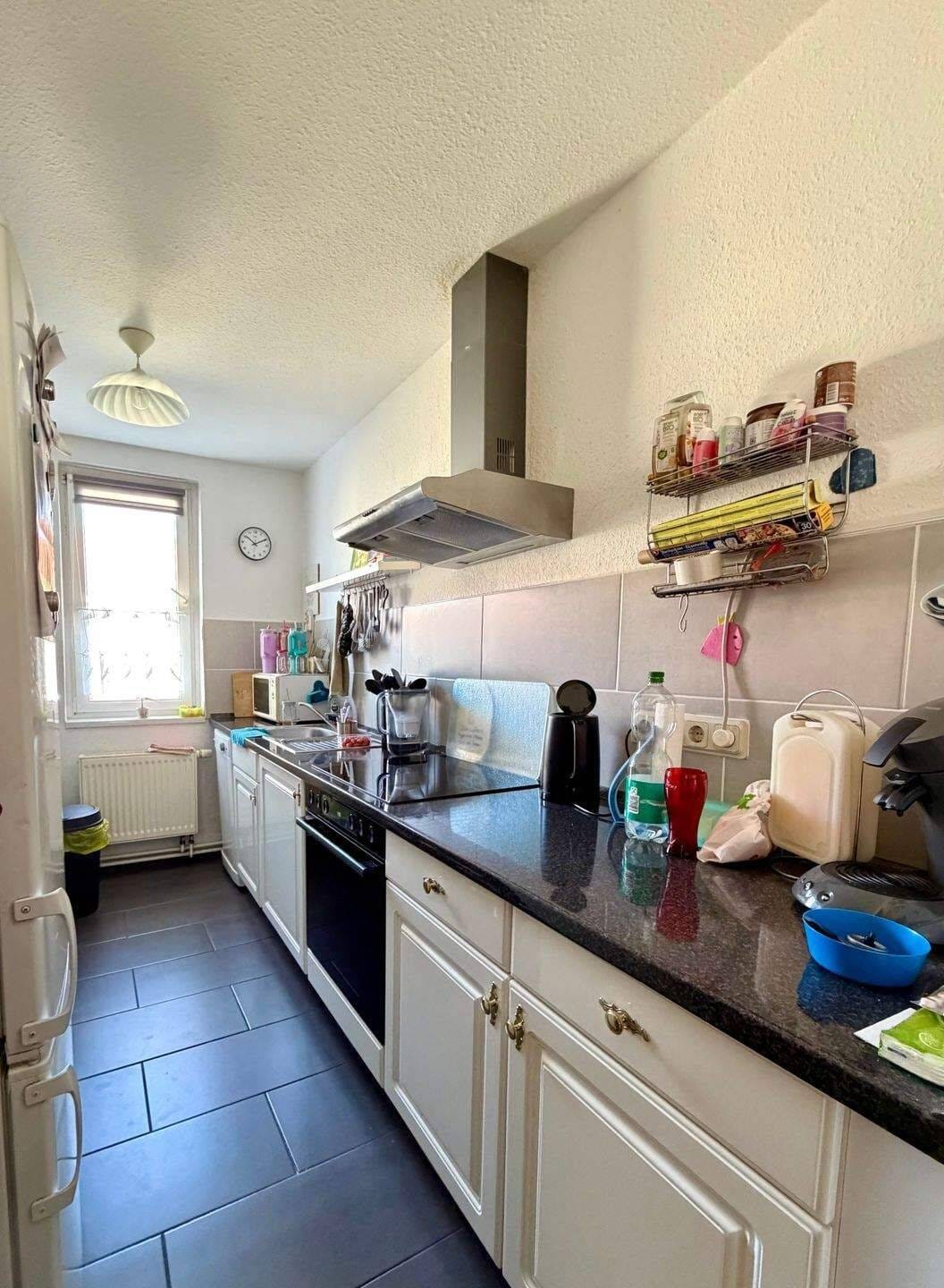 Immobilie in Am Ettersberg - Stabil vermietete 4-Zimmer-Wohnung in Berlstedt mit Balkon - Bild 3