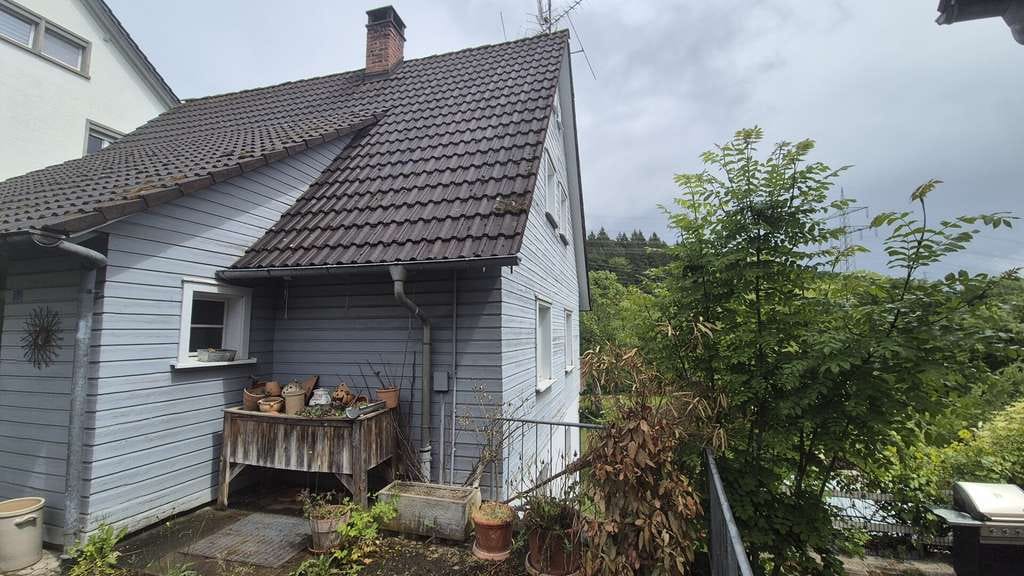 Immobilie in Waldshut-Tiengen - Gurtweil: Einfamilienhaus zur Kernsanierung - Bild 4