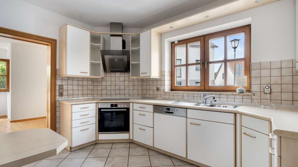Immobilie in Kösching - Sehr gepflegtes EFH mit schönem Garten, Einzelgarage und Sauna im Herzen von Kösching - Bild 4