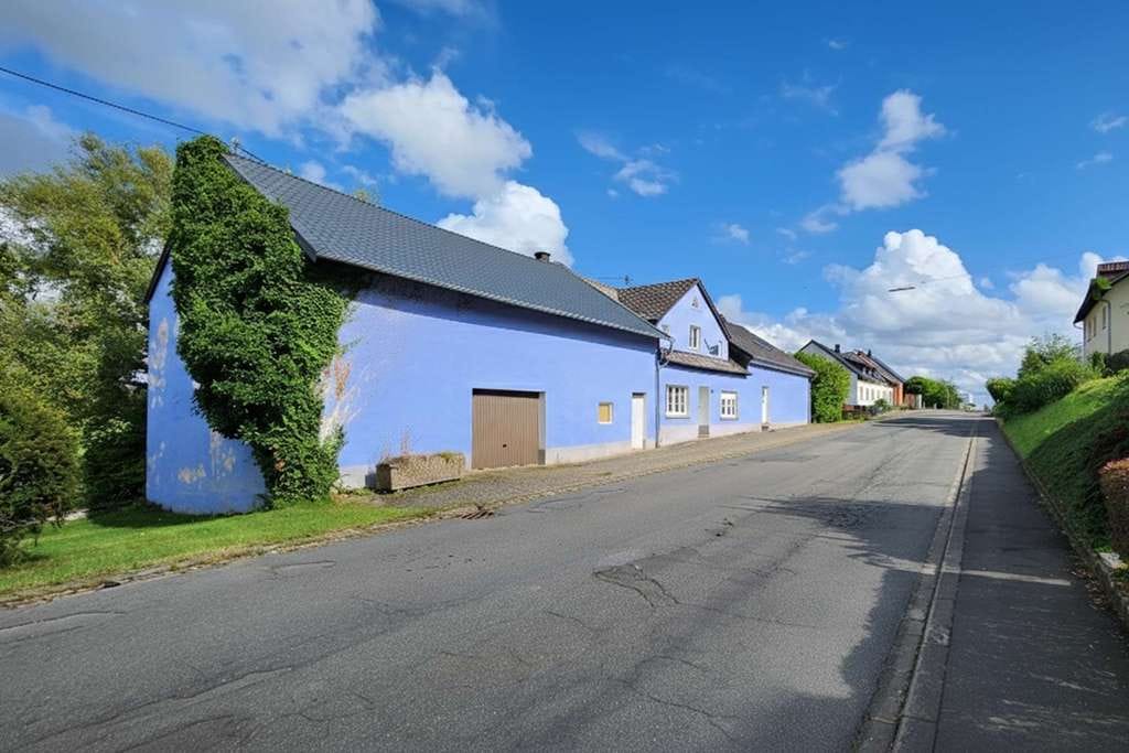 Immobilie in Fließem - Charmantes Bauernhaus mit 10 Zimmern in Fließem bei Bitburg + nahe B51 & A60 - Bild 1