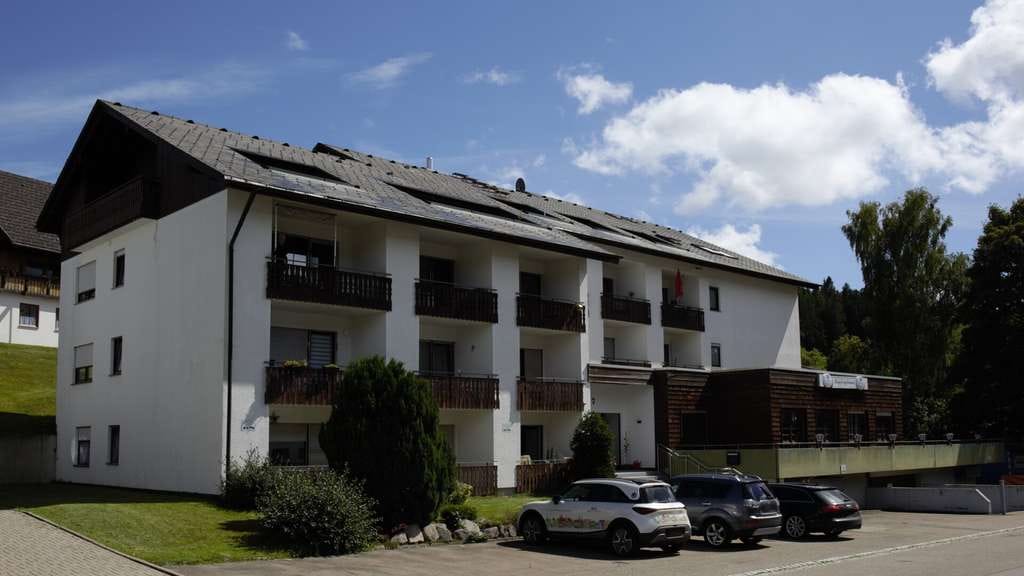 Immobilie in Furtwangen im Schwarzwald - Eigentumswohnung mit Balkon und wunderschöner Aussicht in Furtwangen - Bild 0