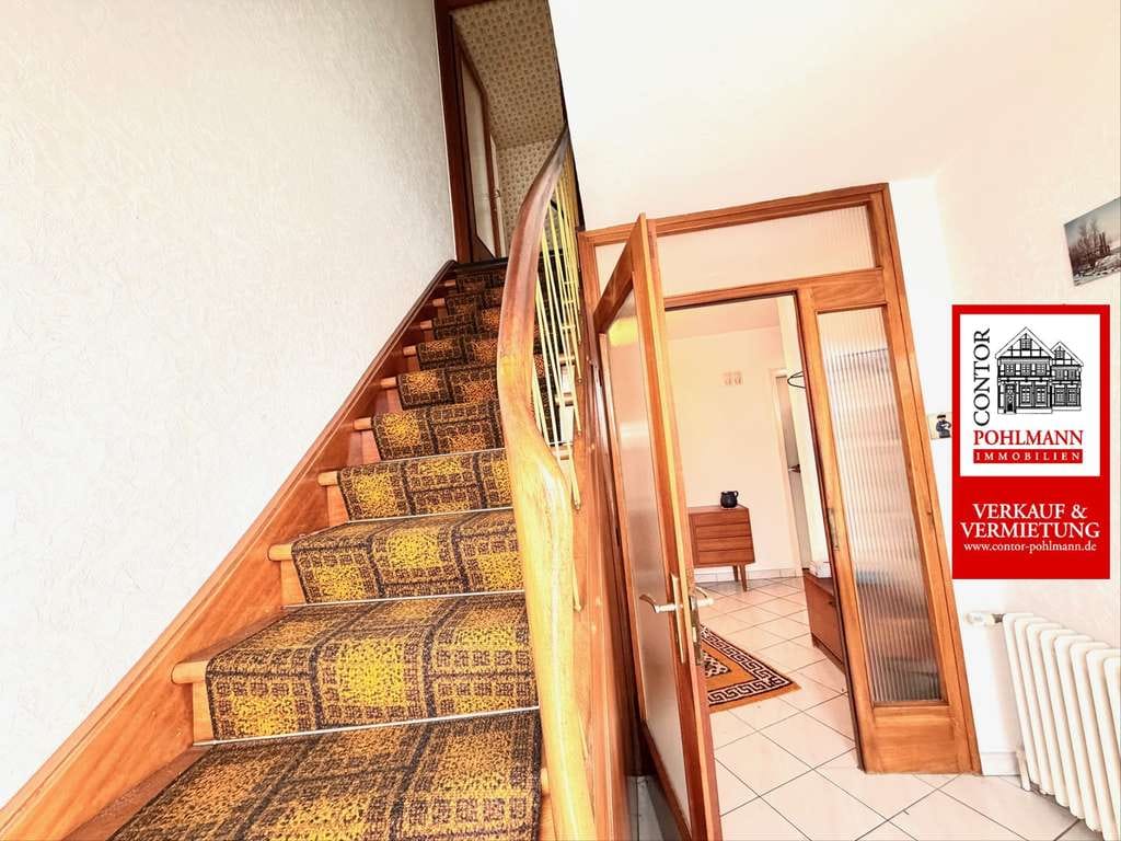 Immobilie in Drochtersen - 21706 Drochtersen - Haus mit Charme sucht Familie für gemeinsames Leben im Ortskern - Bild 1