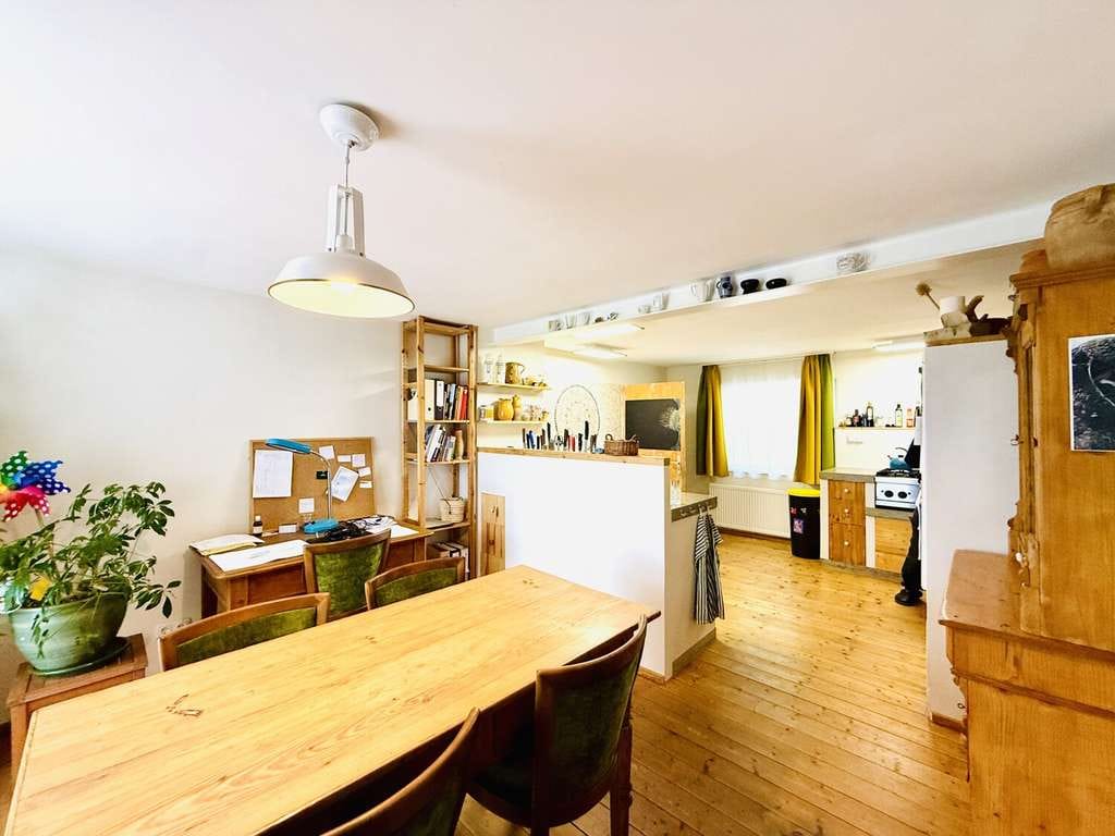 Immobilie in Lich - Neu Entdeckt - geräumiges Einfamilienhaus in ruhiger Waldrandlage - Bild 3
