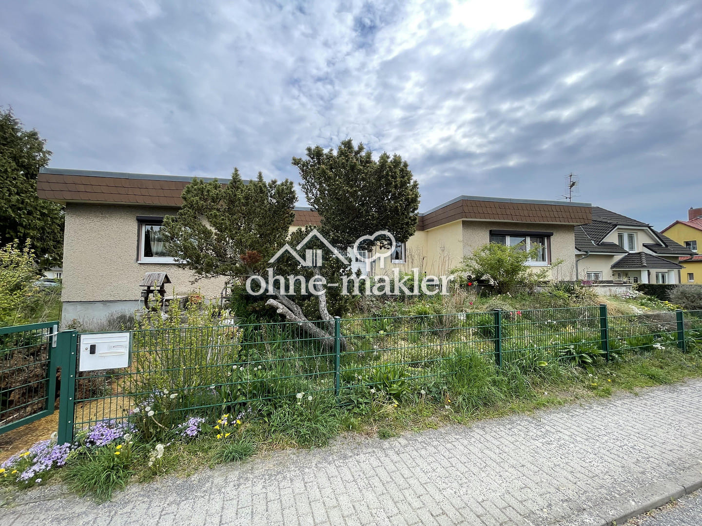 Immobilie in Schönefeld - Charmantes Einfamilienhaus mit großem Keller und Entwicklungspotenzial in Großziethen - Bild 1