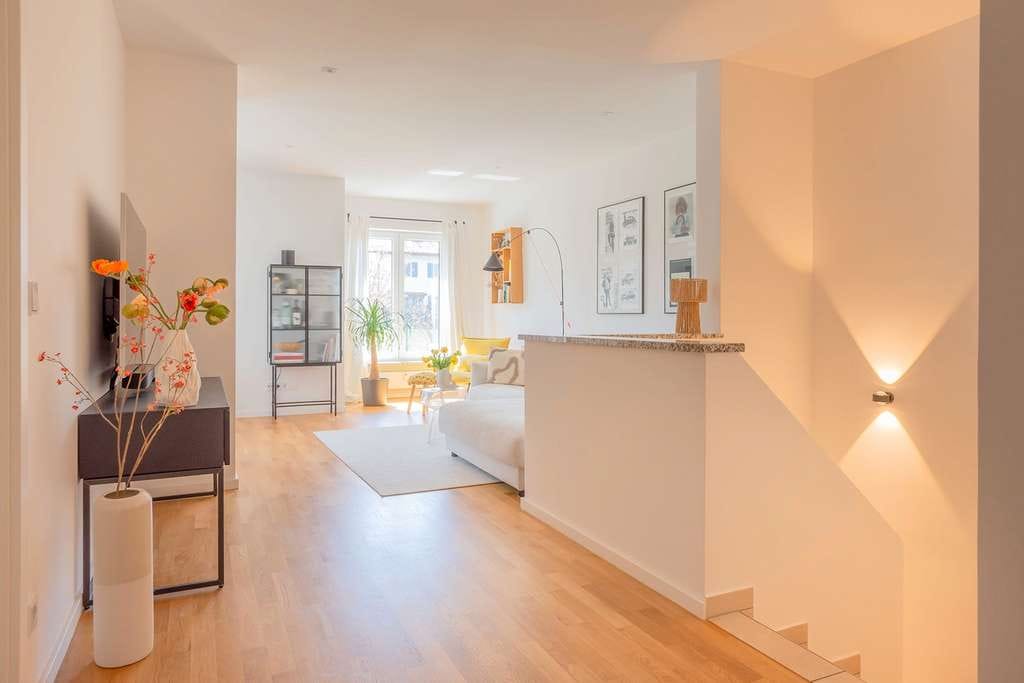 Immobilie in Benediktbeuern - Gartenmaisonette mit Haus-im-Haus-Charakter & Bergblick - Bild 0