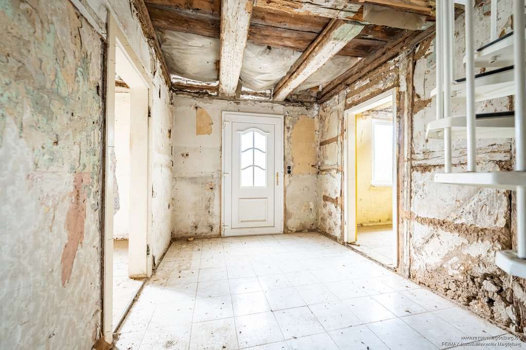 Immobilie in Möckern - Landliebe trifft Möglichkeiten – großzügiges Anwesen mit Reithalle, Stallungen und Scheune - Bild 3
