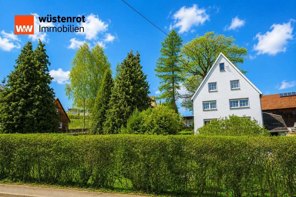 Immobilie in Großschirma - Charmantes Mehrgenerationenhaus mit Einliegerwohnung, großem Grundstück & Panoramaausblick - Bild 1