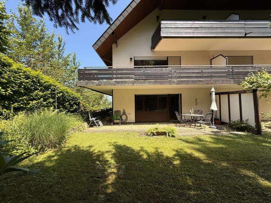 Immobilie in Badenweiler - Oase! Traumwohnung mit großer Terrasse + riesigem Balkon in schöner und ruhiger Lage von Badenweiler - Bild 2