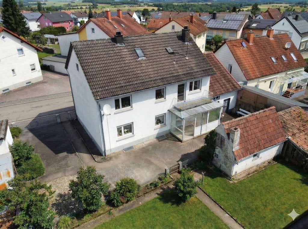 Immobilie in Trulben - Gepflegtes Einfamilienhaus mit großem Garten zum Entfalten - Bild 1