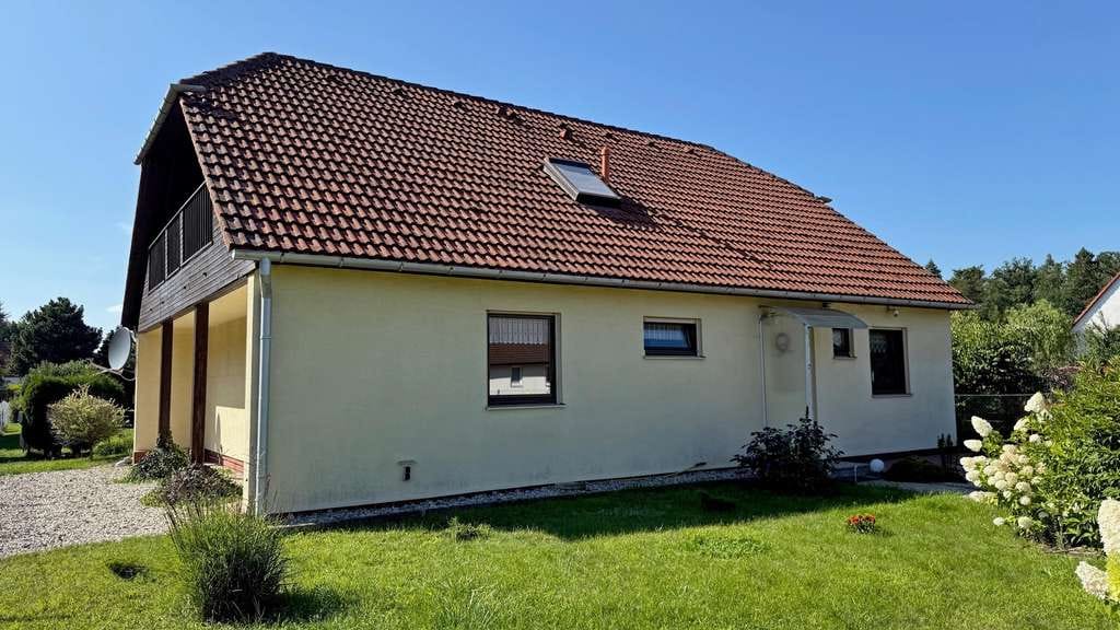Immobilie in Neupetershain - Viel Platz für Ihre große Familie - Bild 0
