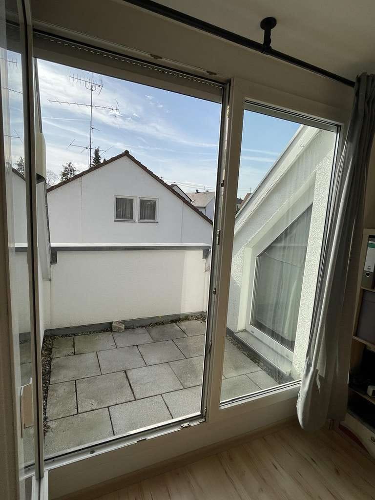 Immobilie in Illerkirchberg - Sonnige 3 Zimmer DG Wohnung mit Balkon, Parkett & TG Stellplatz - zentral und ruhig - Bild 4