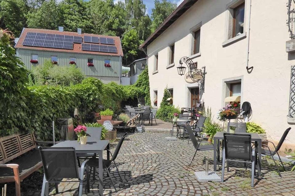 Immobilie in Bad Berneck im Fichtelgebirge - Wohn-/Geschäftshaus in Bad Berneck - Bild 0