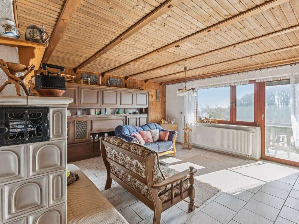 Immobilie in Beratzhausen - Charmante 3,5-Zimmer-Hochparterrewohnung in Beratzhausen/Rechberg - Bild 3