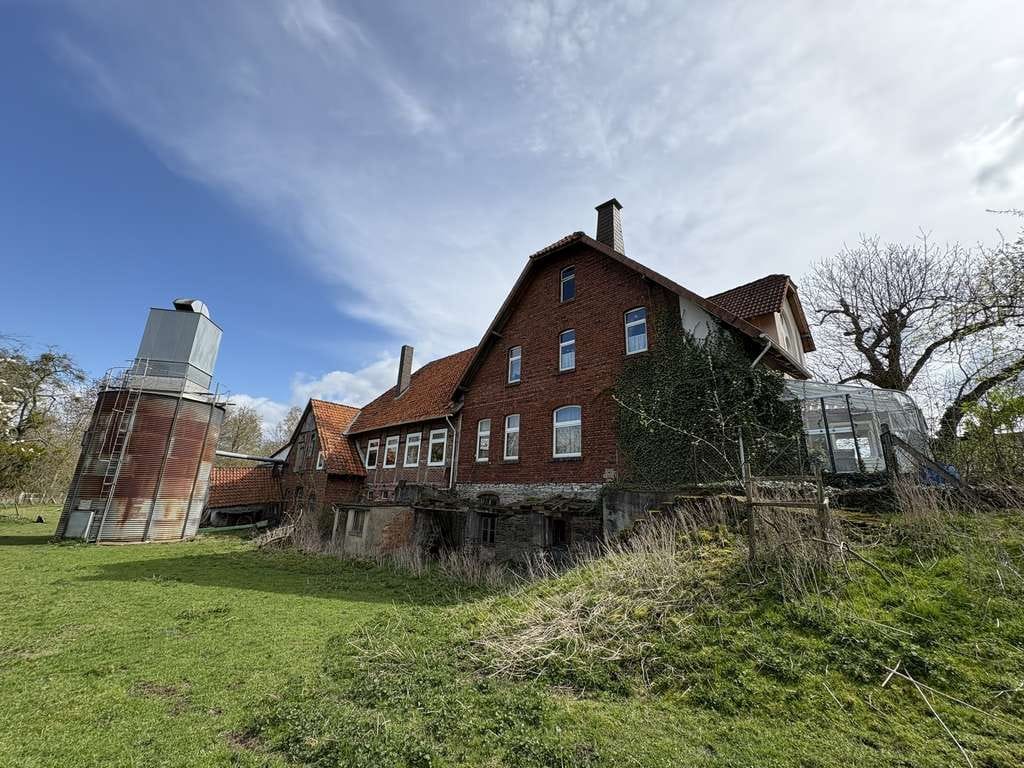 Immobilie in Nieheim - Wohnhaus mit 4 Whg und Holzwerkstatt (Drechslerei) - Bild 3