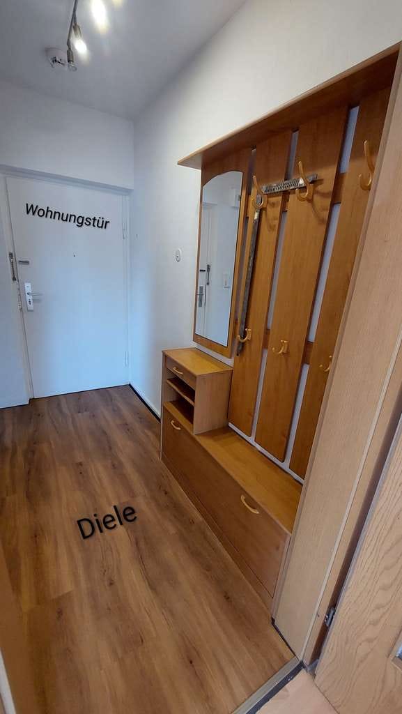 Immobilie in Augsburg - Neu renovierte 2-Zimmerwohnung in Hochfeld,  Ohne Maklergebühr, 1 km zur Uni - Bild 2