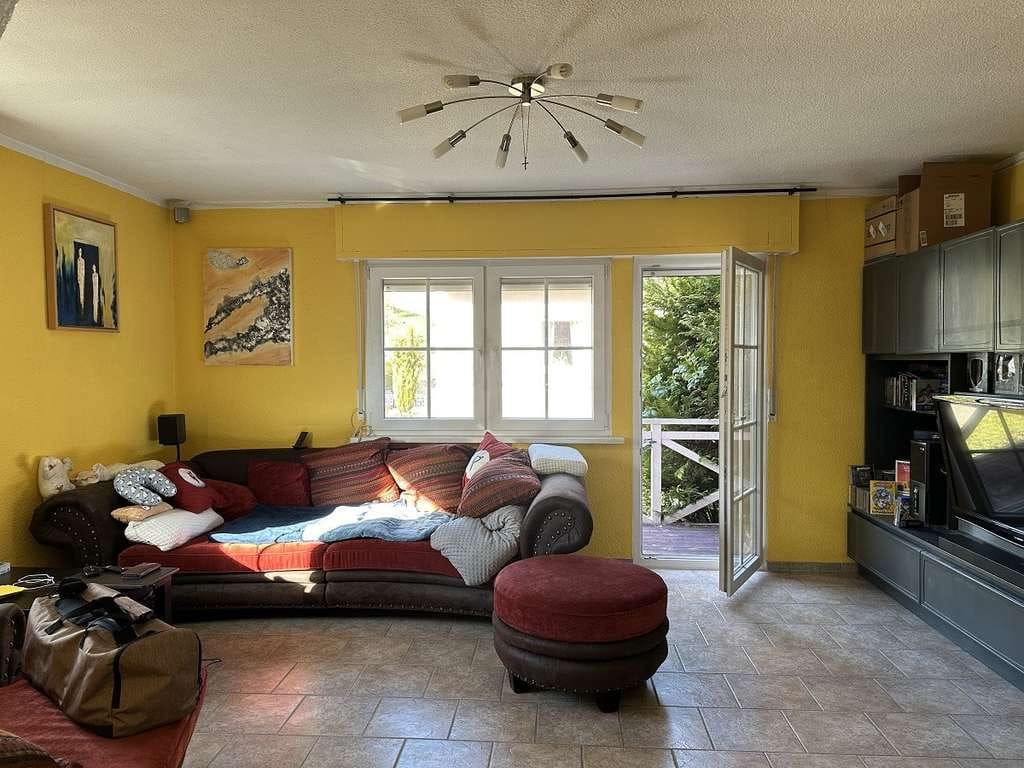 Immobilie in Lenningen - Freistehendes Zweifamilienhaus mit Potenzial  - Bild 2