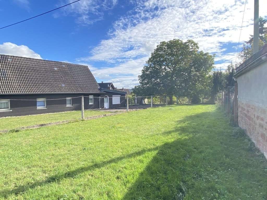 Immobilie in Winnweiler - Potzbach: EFH mit 2 Garagen, Garten, in ruhiger Ortsrandlage! - Bild 2