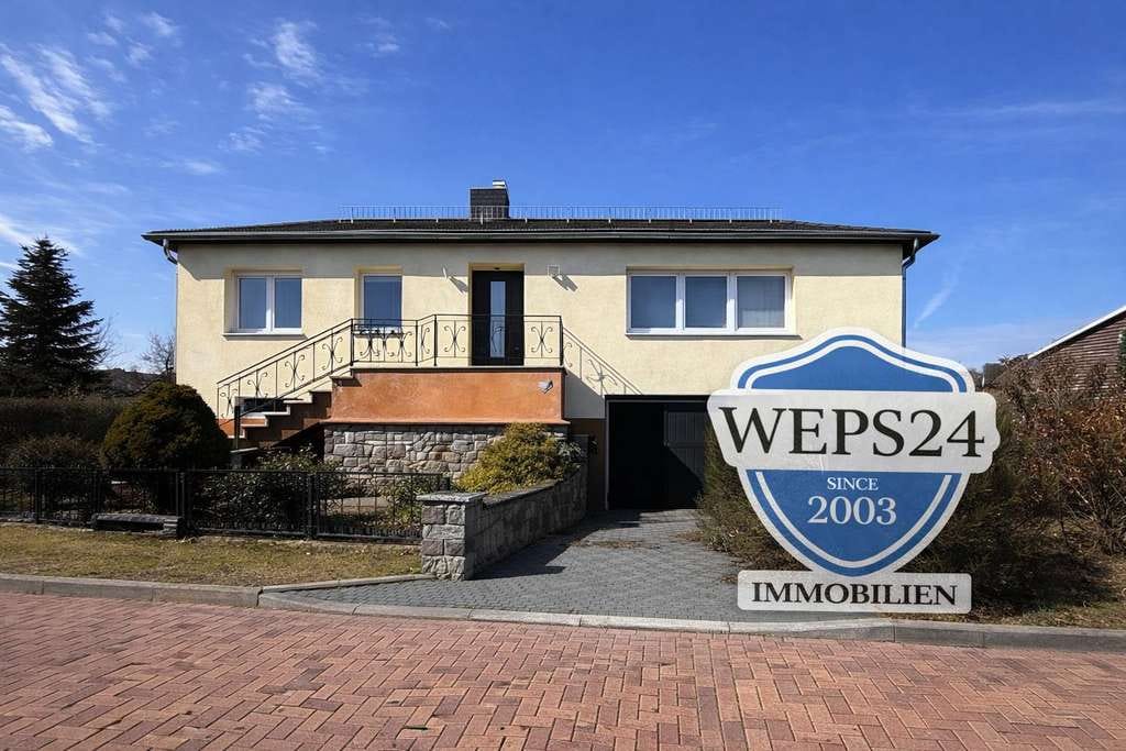 Immobilie in Arneburg - Ruhig gelegenes Einfamilienhaus mit Elbblick, Gartenidylle & überdachter Terrasse in Arneburg - Bild 0