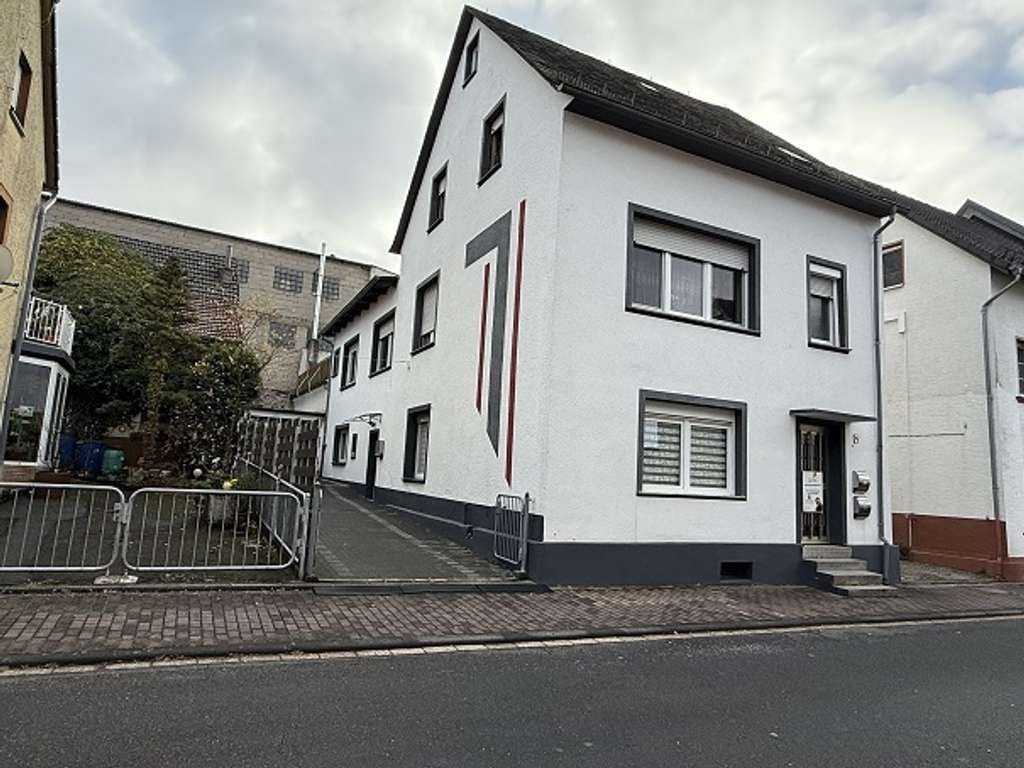 Immobilie in Höhr-Grenzhausen - Zweifamilienhaus mit ELW- Ideal für Kapitalanleger oder Eigennutzer!!! - Bild 0