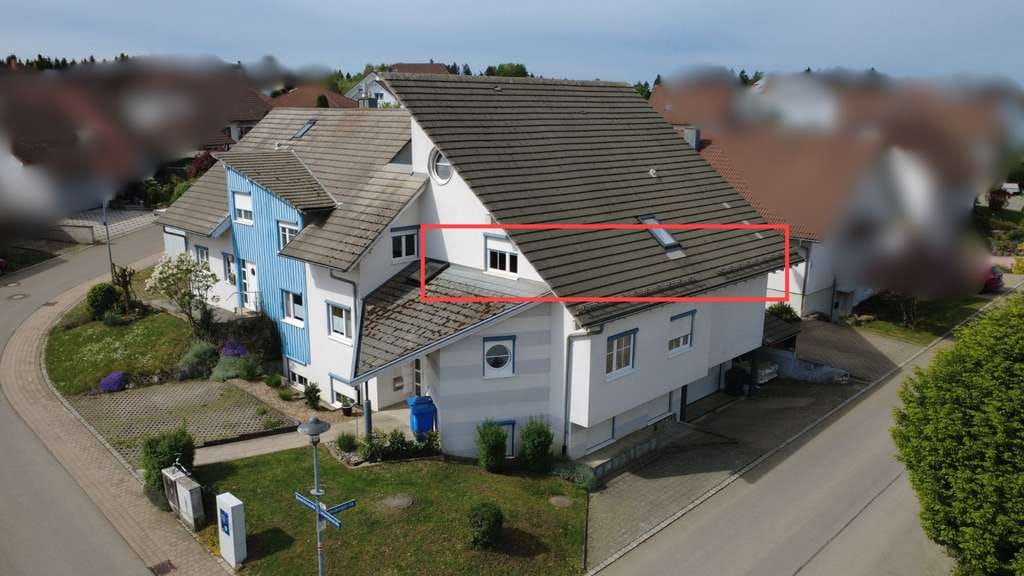 Immobilie in Geislingen - Dachgeschosswohnung mit besonderer Architektur und Balkon - Bild 1