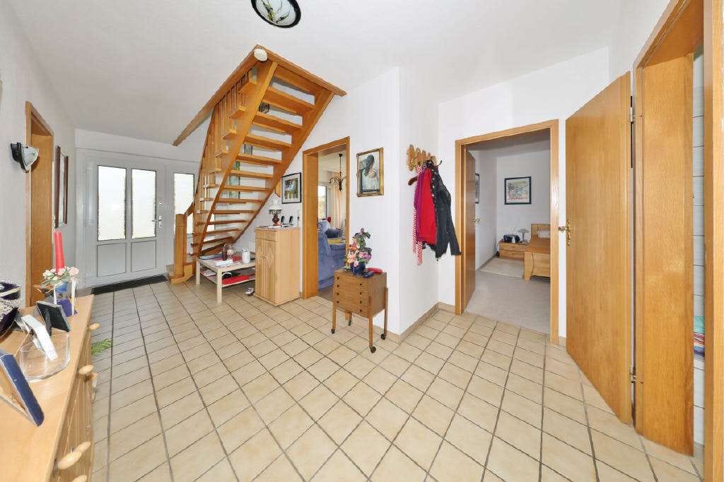 Immobilie in Friedeburg - TT bietet an: Am Ende der Sackgasse beginnt Zuhause  Gepflegtes Klinkerhaus mit Garten und vi - Bild 4