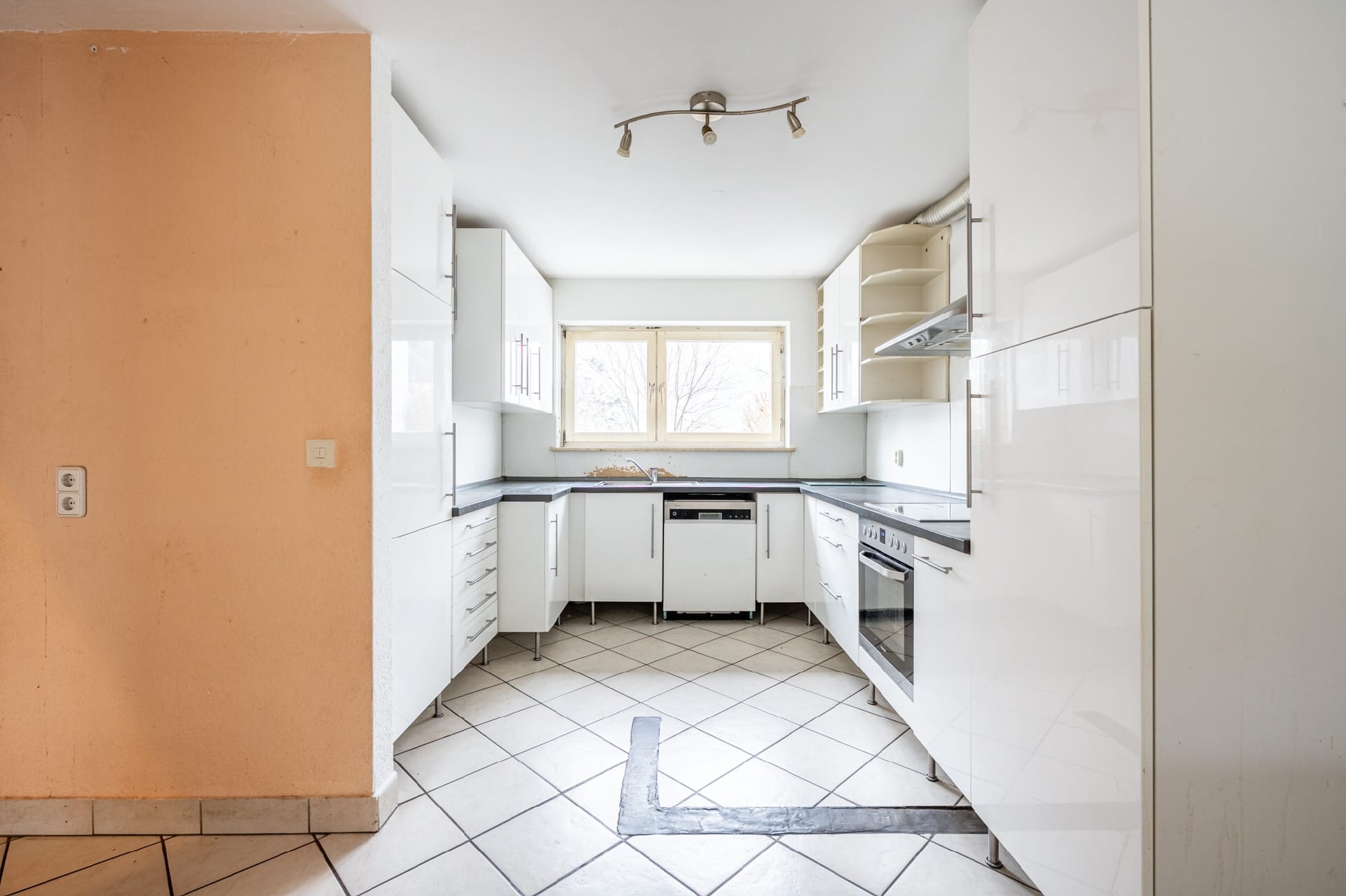 Immobilie in Kirchheim bei München - AIGNER - Reihenmittelhaus mit durchdachtem Grundriss und viel Raum zur individuellen Entfaltung - Bild 3