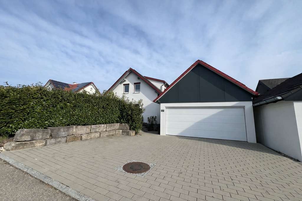 Immobilie in Westerstetten - Gepflegtes Einfamilienhaus in beliebter Ortsrandlage von Westerstetten - Bild 1
