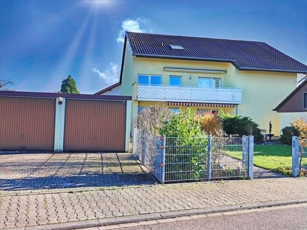 Immobilie in Bad Schönborn - Große Doppelhaushälfte am Ortsrand von Bad Schönborn, OT Mingolsheim! - Bild 0