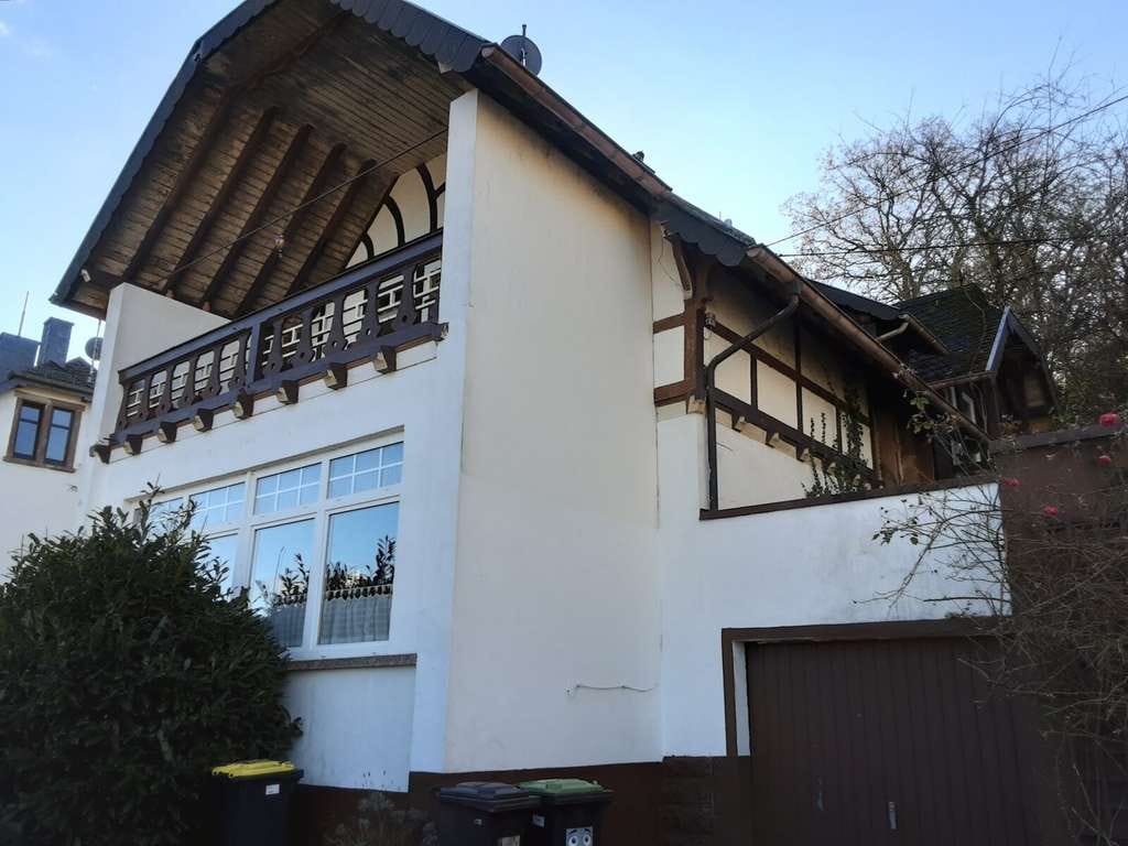 Immobilie in Wadern - Traumhaft gelegenes Wohnhaus mit Nebengebäude und herrlichem Weitblick in Wadern zu verkaufen - Bild 1