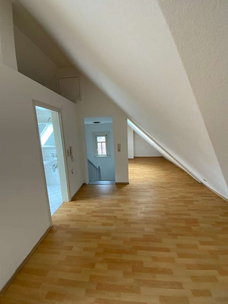 Immobilie in Haiterbach - Charmante 2-Zimmer-Maisonettewohnung mit Einbauküche und Stellplatz - Bild 4
