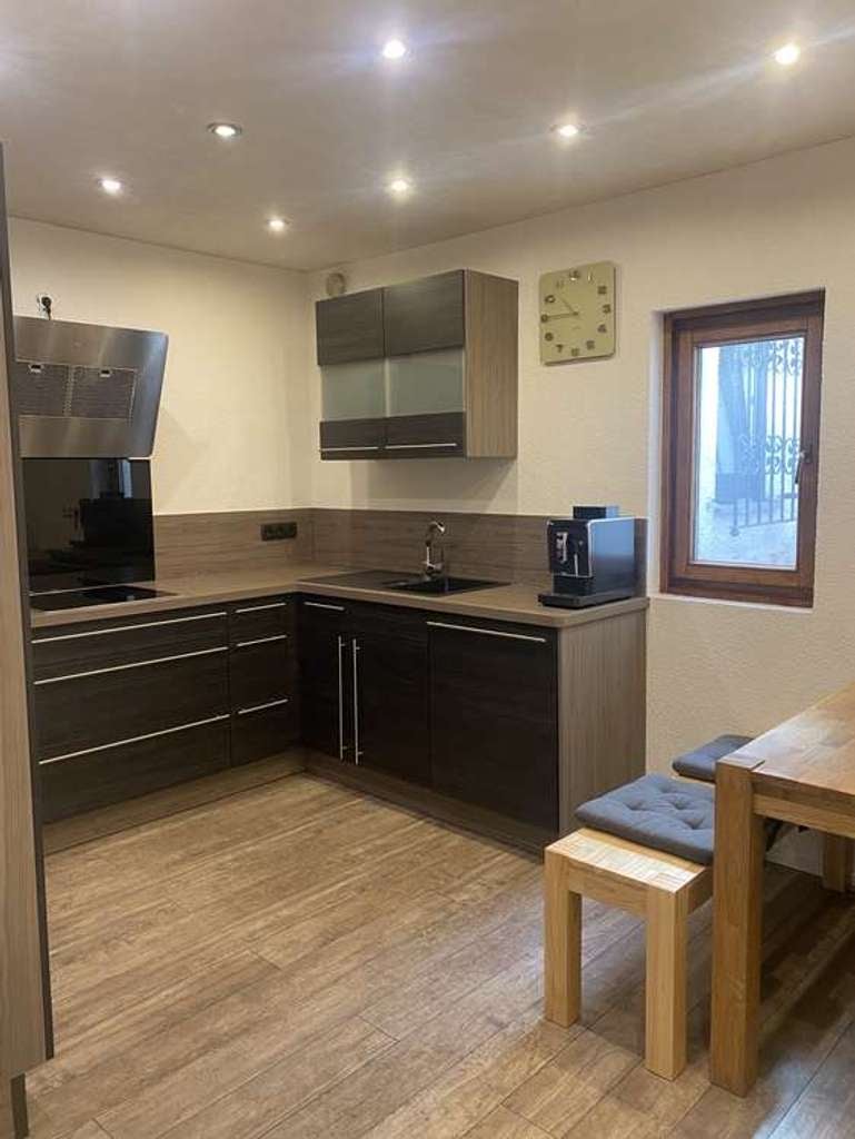 Immobilie in Pfedelbach - Ihr neues Zuhause: Komplett renovierte 3-Zimmer-Erdgeschosswgh. mit toller Terrasse in Windischenb. - Bild 1