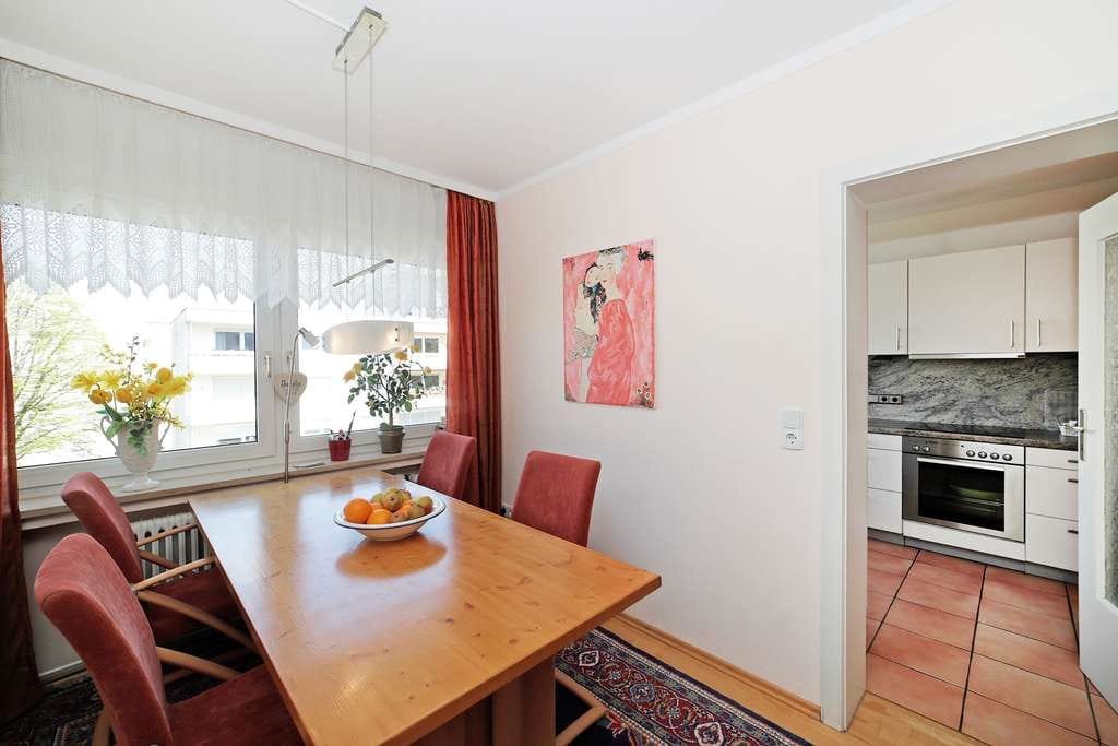 Immobilie in Unterföhring - Attraktive 3,5-Zimmer-Wohnung in grüner und ruhiger Lage in Unterföhring - Bild 0