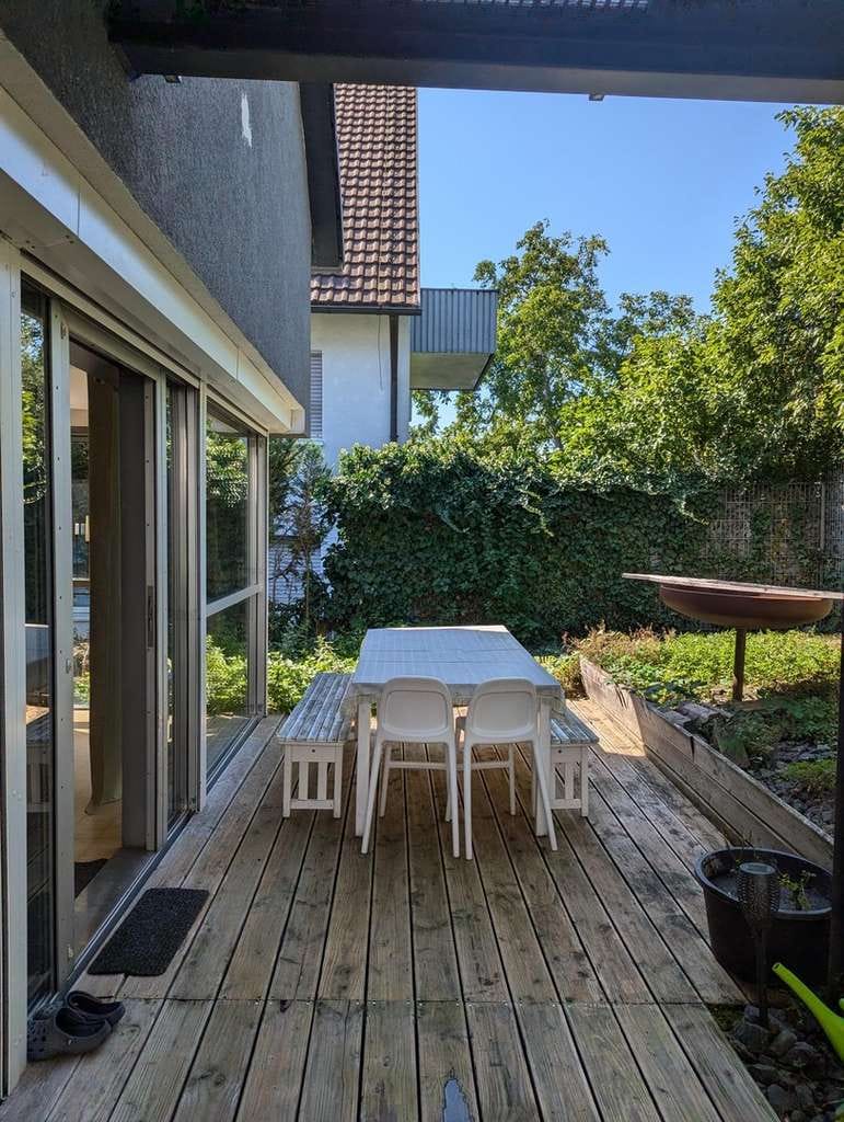 Immobilie in Korntal-Münchingen - Großzügiges Einfamilienhaus mit 8 Zimmern, Garage und Stellplatz in Korntal-Münchingen/Kallenberg - Bild 2
