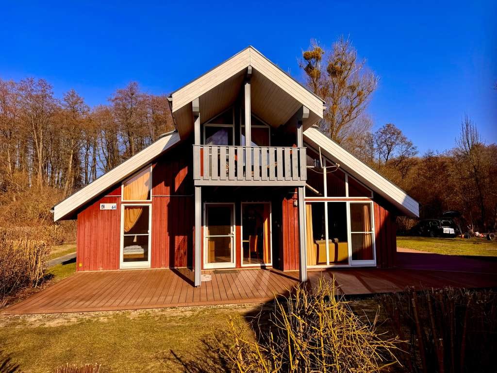 Immobilie in Rechlin - Ferienhaus in wunderschöner Lage am Wasser - Bild 0