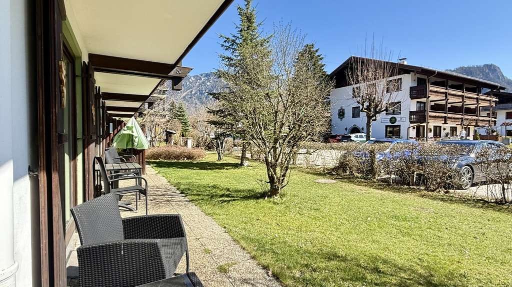 Immobilie in Inzell - Attraktive Ferienwohnung im Erdgeschoss in schönster Lage inmitten herrlicher Berglandschaft - Bild 3