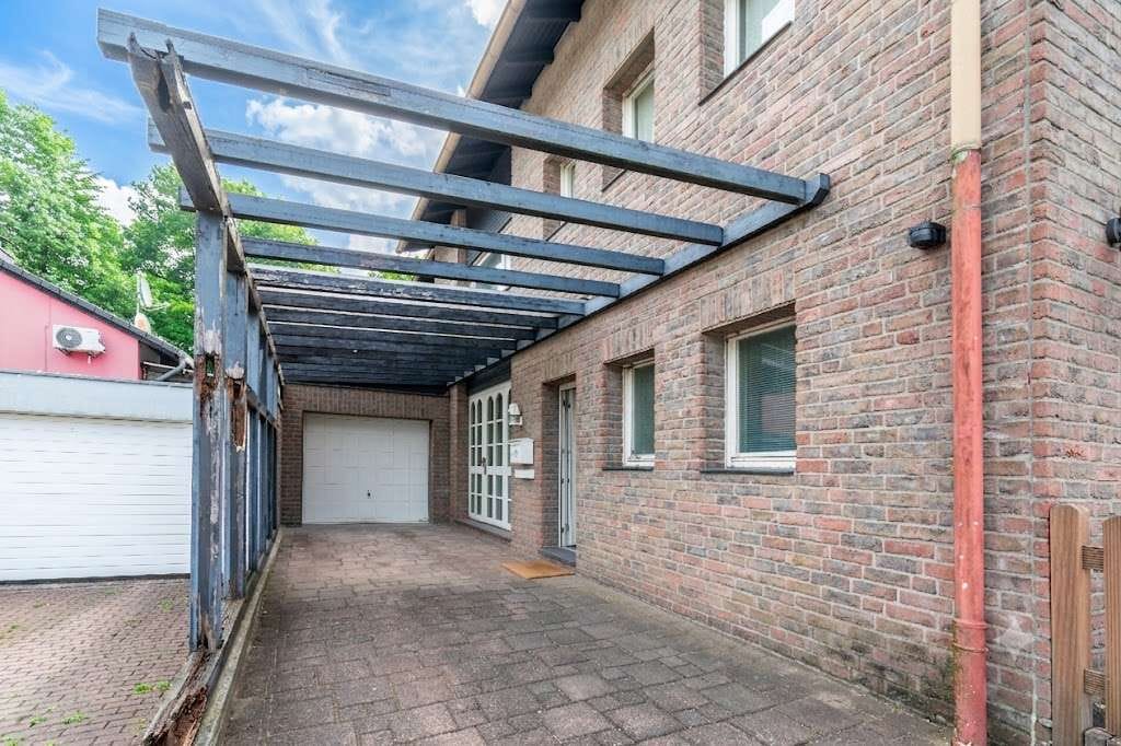 Immobilie in Heiligenhaus - Großzügiges Familienhaus mit 9 Zimmern und Mehrgenerationenpotenzial in ruhiger Sackgassenlage - Bild 4