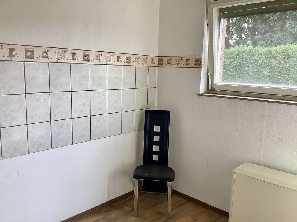 Immobilie in Rommerskirchen - Solides, gut erhaltenes Mehrfamilienhaus in Rommerskirchen mit toller Infrastruktur  - Bild 3