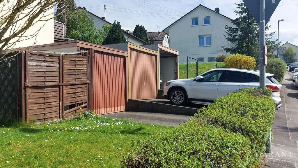 Immobilie in Frickenhausen - Ein Haus zum Wohlfühlen mit Wintergarten, Balkon und separater Garage - Bild 4