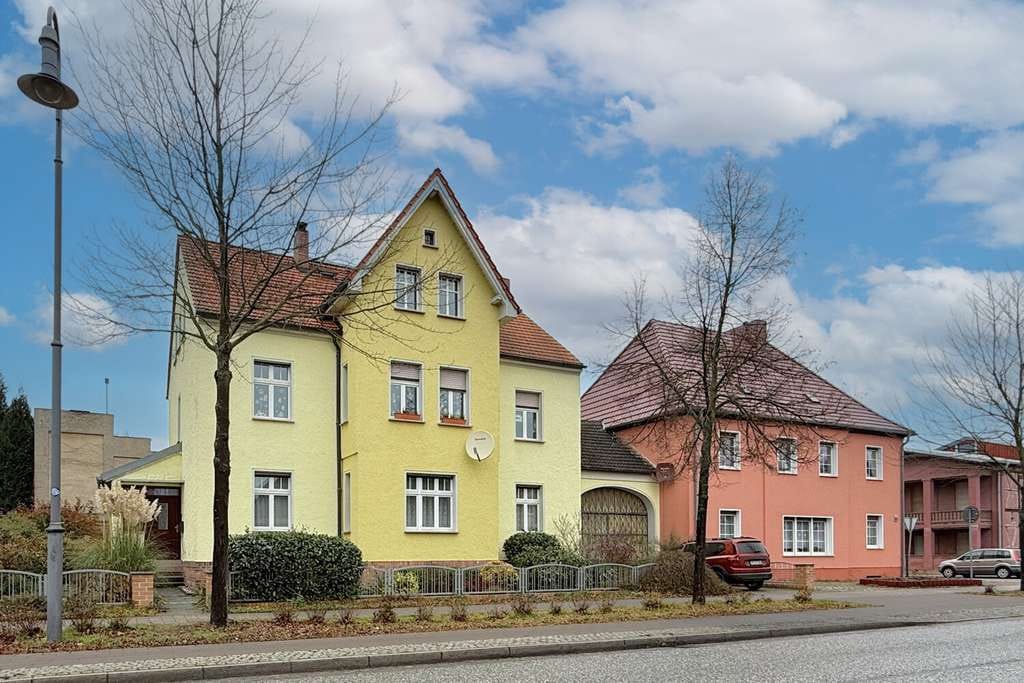 Immobilie in Treuenbrietzen - Charmantes Mehrfamilienhaus mit Entwicklungspotenzial in zentraler Lage - Bild 0