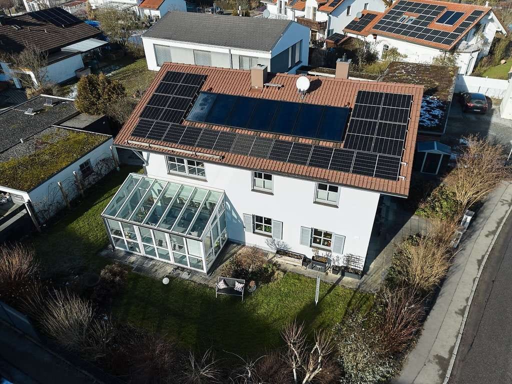 Immobilie in Walpertskirchen - Exklusives Wohnen in hochwertig saniertem Haus, einziehen sich wohlfühlen, viel Komfort
 - Bild 0