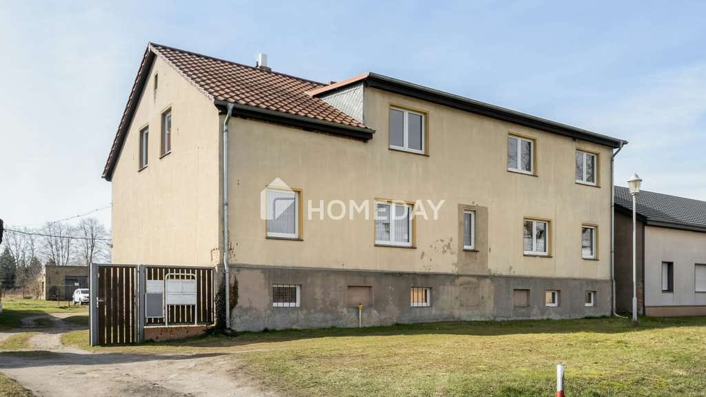Immobilie in Zehdenick - Wohnen & Gestalten: MFH mit 5 WE, großzügigem Grundstück, Garagen, Scheunen, Gartenhaus & viel mehr - Bild 1