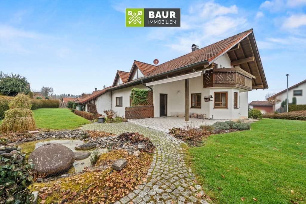 Immobilie in Erolzheim - 360° | Großzügiges Einfamilienhaus mit Nutzfläche für Eigennutzer oder Kapitalanleger - Bild 1