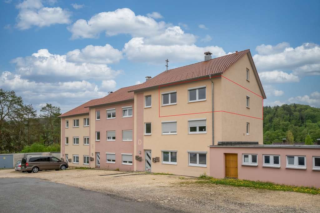 Immobilie in Veringenstadt - Preisbewusst einsteigen: 3,5-Zimmer-ETW mit Loggia und Stellplatz in Veringenstadt - Bild 0
